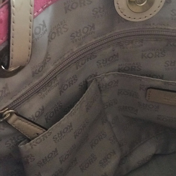 MK handbag - Picture 8 of 9